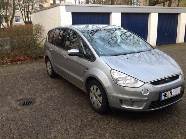 Gebraucht Ford S-MAX Titanium 140 PS (102 kW) 2007 Silber metallic Van / Kleinbus