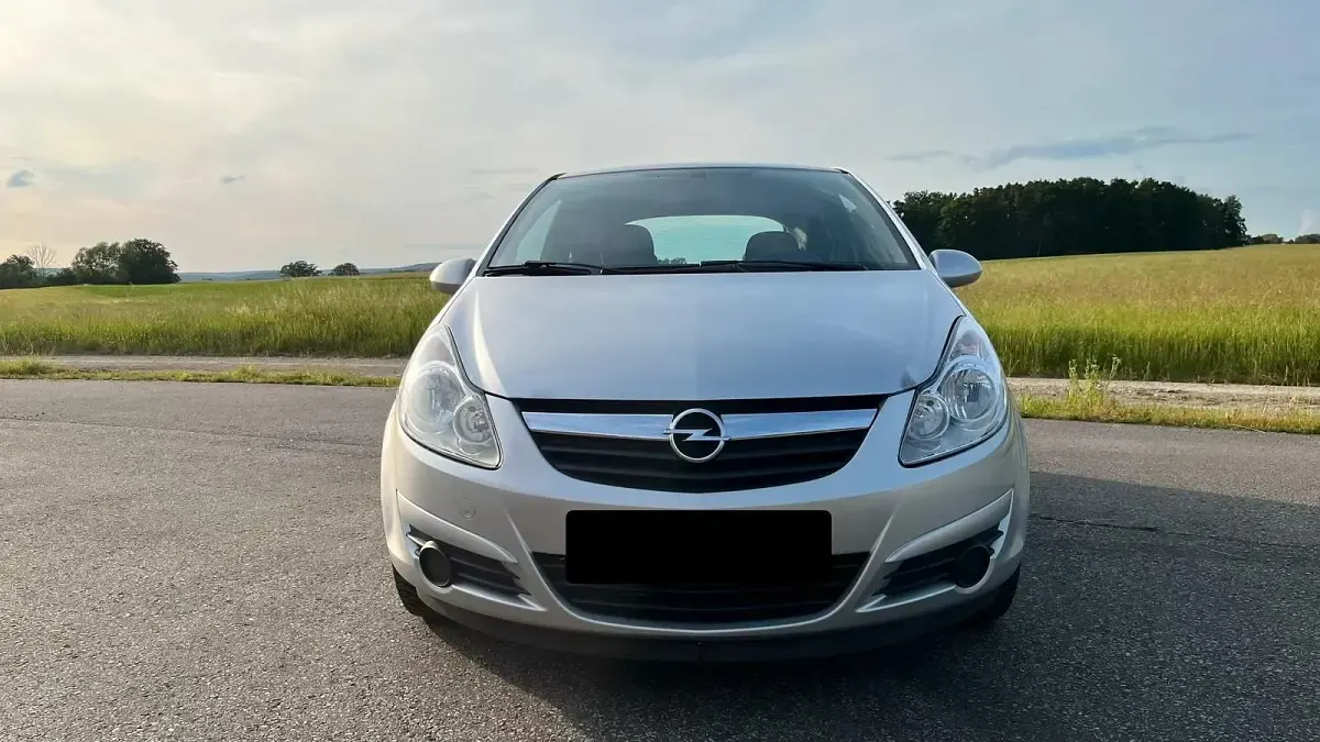 Gebraucht Opel Corsa 80 PS (58 kW) 2007 Silber Kleinwagen