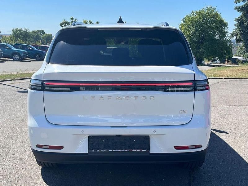 Neu Leapmotor C10 158 kW (215 PS) 2025 Weiß SUV