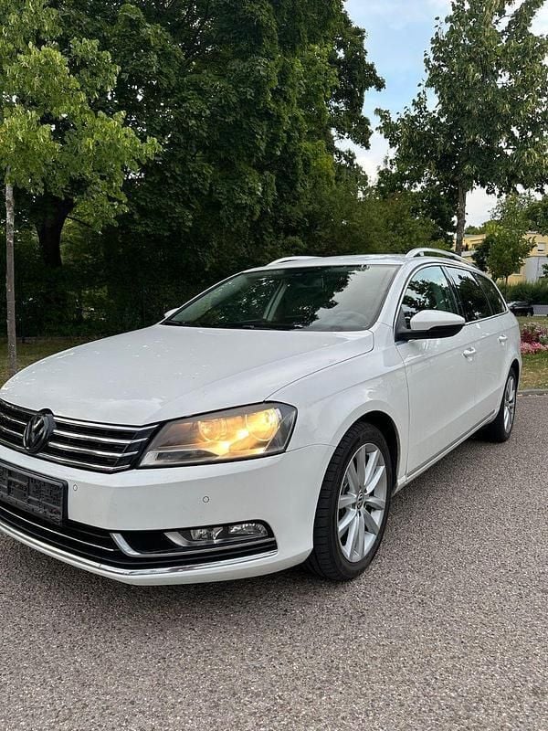 Weiß Gebraucht 2014 VW Passat Edition Kombi | 7.600 € (Fairer Preis) - Bild 1/4