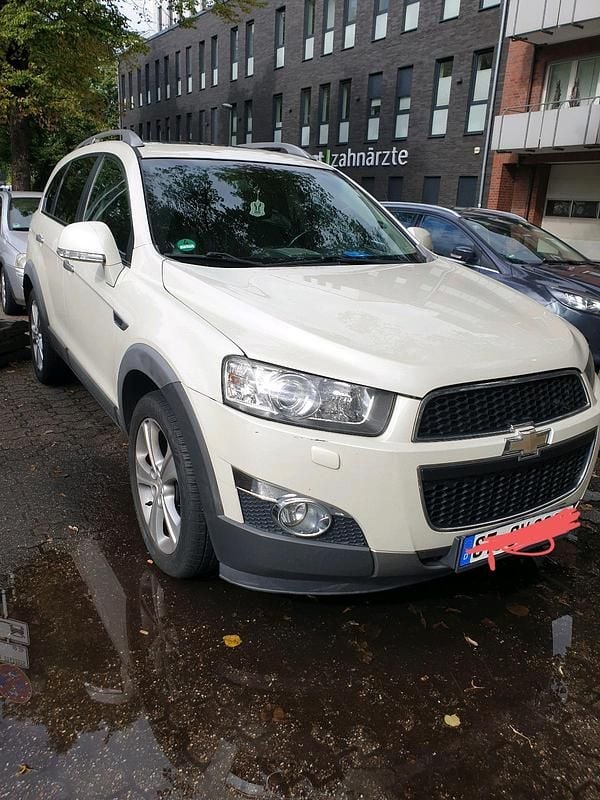 Weiß Gebraucht 2025 Chevrolet Captiva SUV | 7.900 € - Bild 1/4