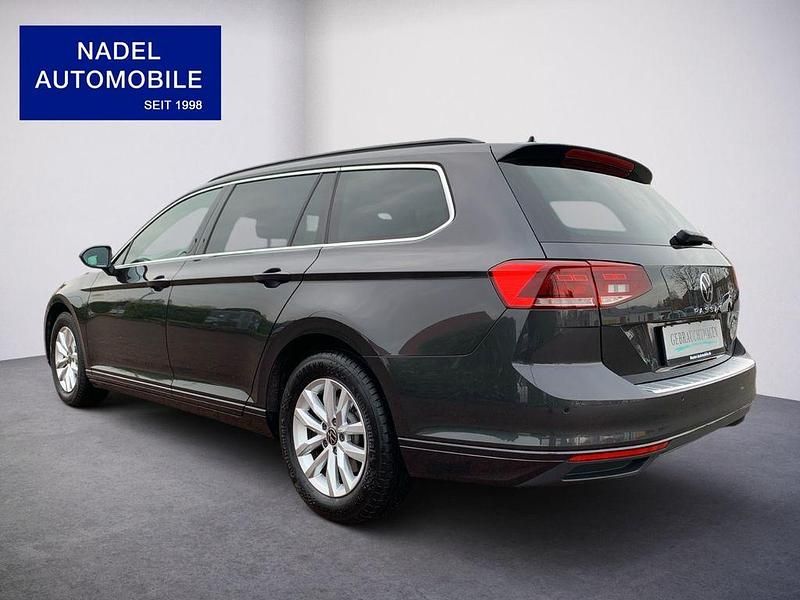 Gebraucht VW Passat Business 150 PS (110 kW) 2023 Grau Kombi