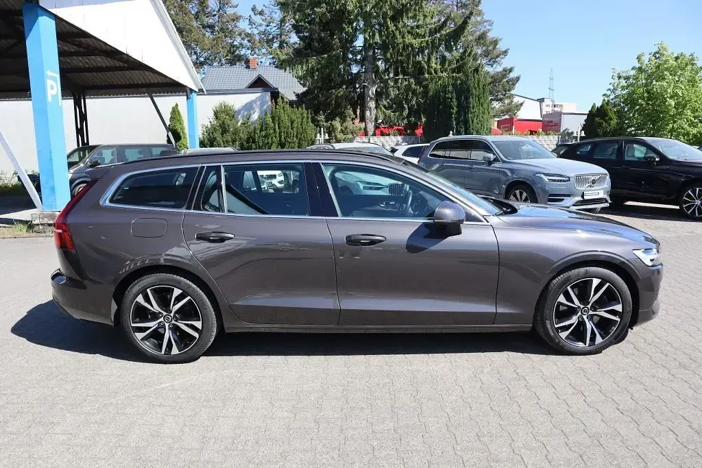 Brugt Volvo V60 Core 197 HK (144 kW) 2023 Grå Stationcar