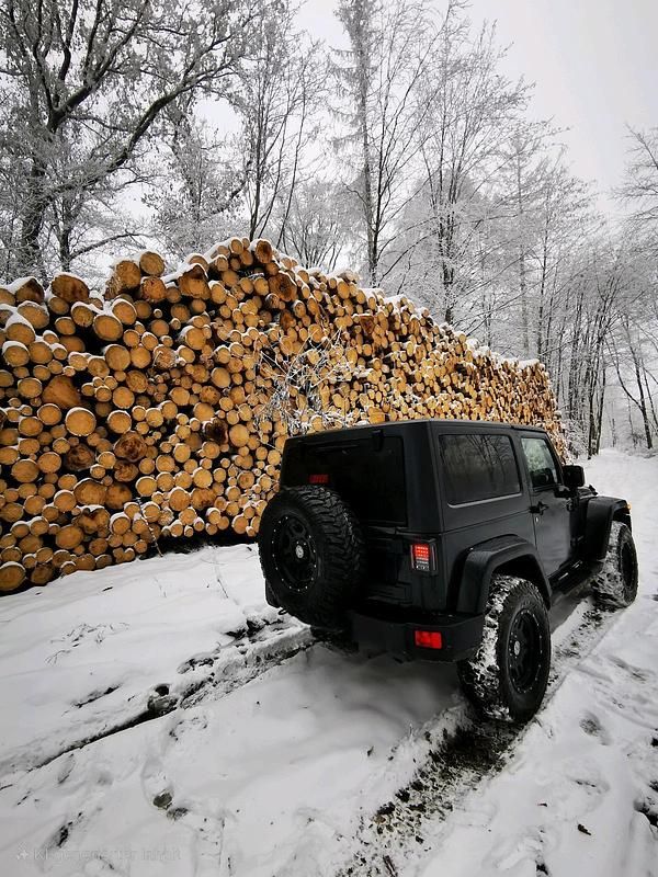 Grün Gebraucht 2013 Jeep Wrangler Sahara SUV | 27.299 € (Fairer Preis) - Bild 1/4