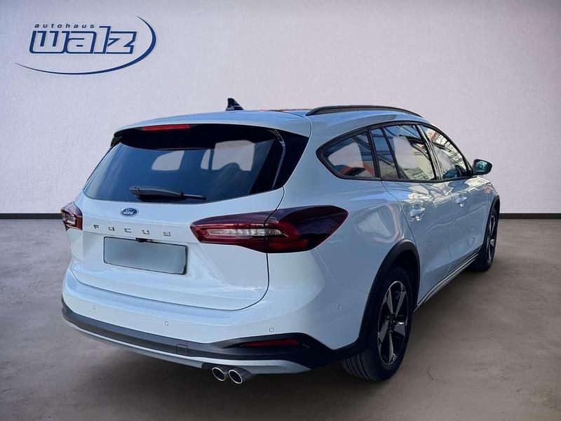 Neu Ford Focus Active X 155 PS (114 kW) 2025 Frozen white Kombi