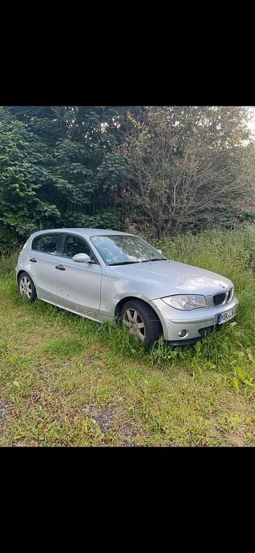 Silber Gebraucht 2006 BMW 116 Kleinwagen | 1.000 € (Superpreis) - Bild 1/1