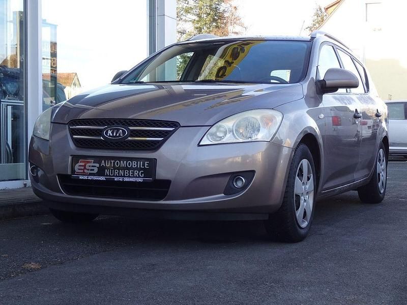 Beige Gebraucht 2007 Kia Ceed Sportswagon LX Kombi | 4.980 € (Teuer) - Bild 1/4