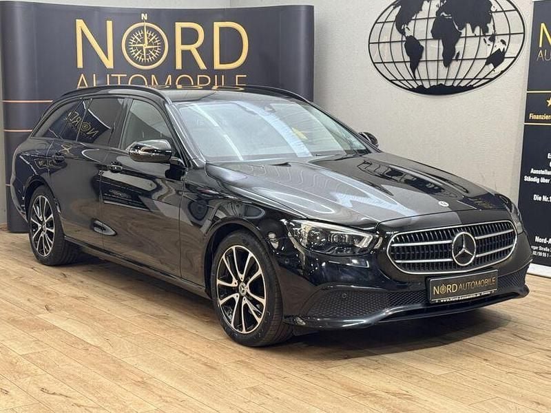 Gebraucht Mercedes E220 Avantgarde 194 PS (142 kW) 2021 Schwarz