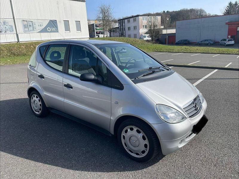 Gebraucht Mercedes A140 Classic 82 PS (60 kW) 2000 Silber Van / Kleinbus