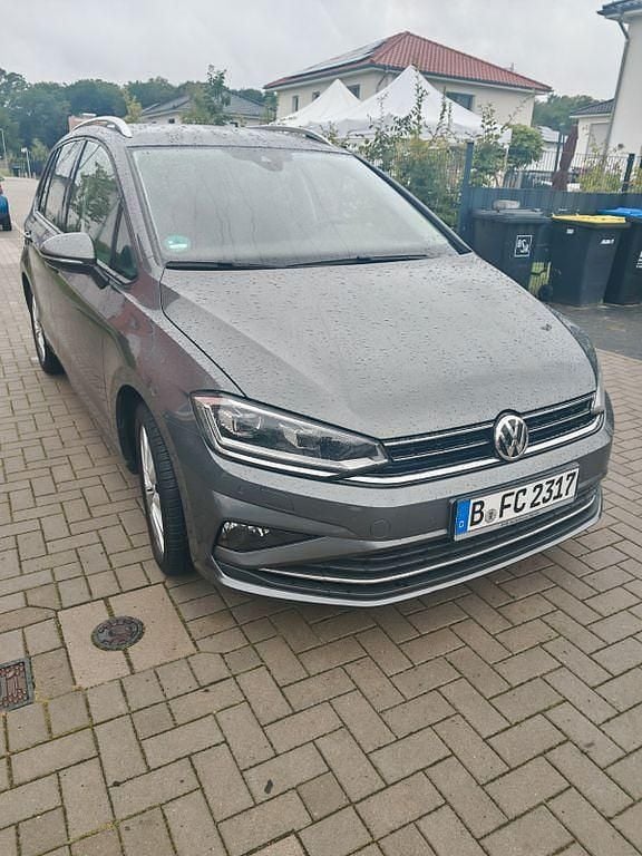 Grau Gebraucht 2019 VW Golf Sportsvan Join Van / Kleinbus | 17.200 € (Guter Preis) - Bild 1/4
