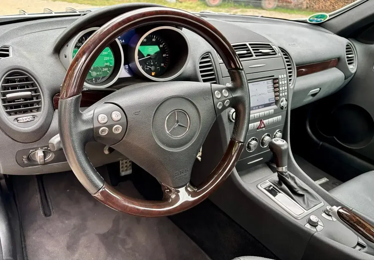 Gebraucht Mercedes SLK350 272 PS (200 kW) 2005 Silber Cabrio