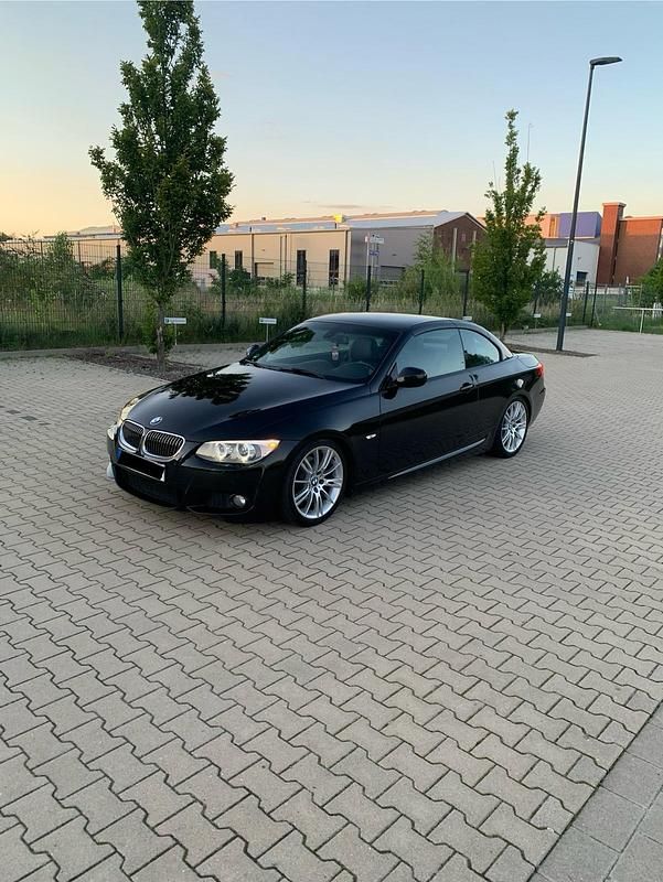 Schwarz Gebraucht 2010 BMW 320 Cabriolet M Performance Cabrio | 13.500 € (Etwas zu teuer) - Bild 1/4