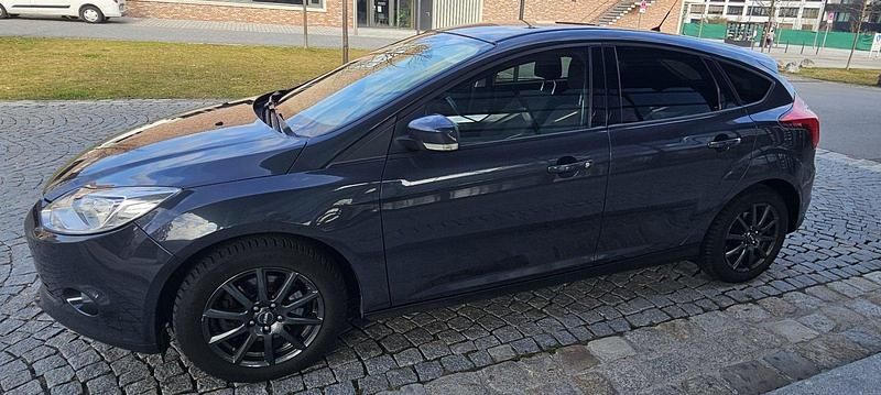 Gebraucht Ford Focus 149 PS (109 kW) 2014 Grau Kombi