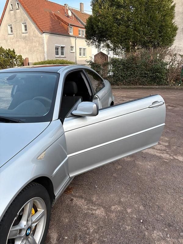 Gebraucht BMW 318 143 PS (105 kW) 2005 Silber Coupé