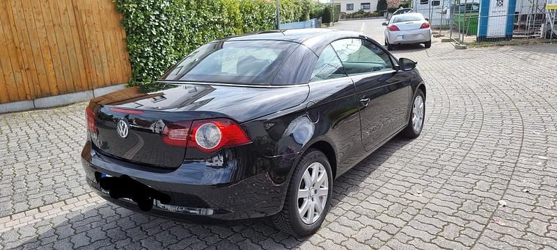 Gebraucht VW Eos 122 PS (89 kW) 2009 Schwarz Cabrio