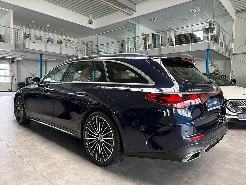 Gebraucht Mercedes E300 AMG 197 PS (144 kW) 2023 Blau Kombi