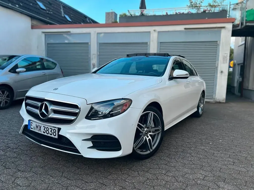Gebraucht Mercedes E300 AMG line 245 PS (180 kW) 2018 Weiß Limousine
