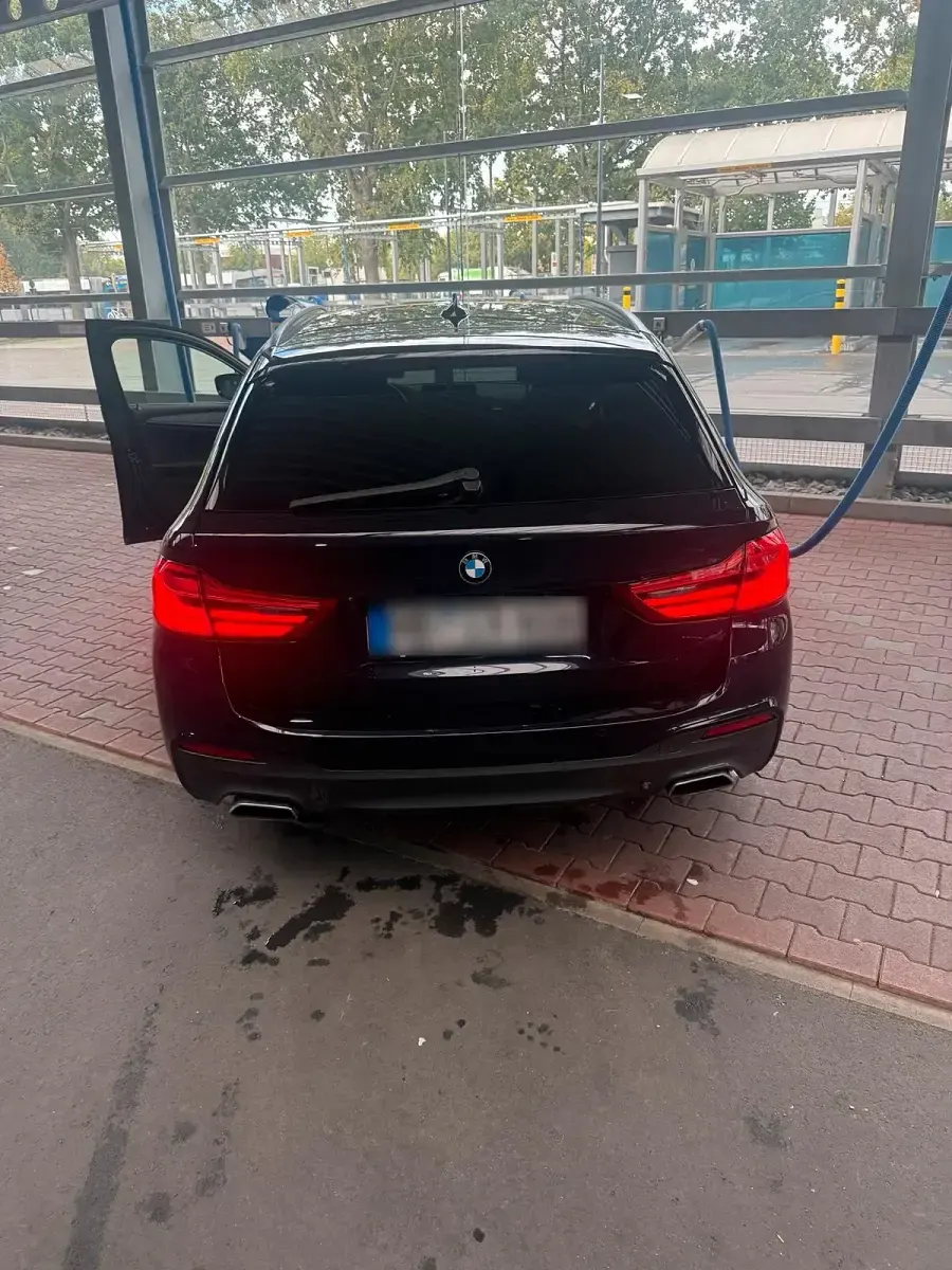 Gebraucht BMW 530 265 PS (194 kW) 2019 Blau Kombi
