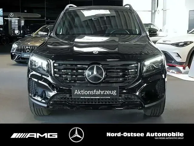 Gebraucht Mercedes GLB200 Night 150 PS (110 kW) 2025 Andere farbe SUV