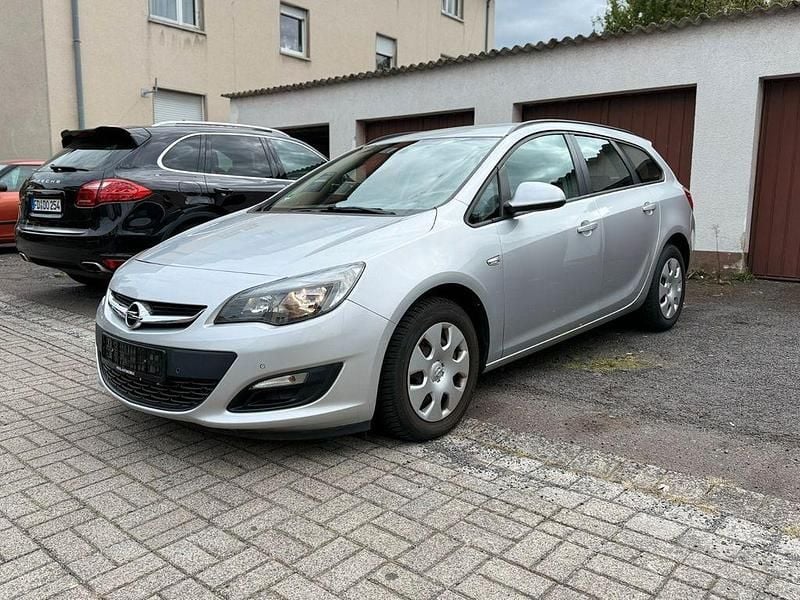 Silber Gebraucht 2014 Opel Astra Kombi | 6.999 € (Fairer Preis) - Bild 1/4