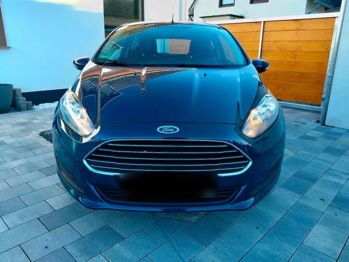 Usata Ford Fiesta 60 CV (44 kW) 2014 Blu Utilitaria