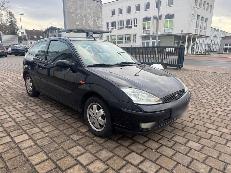 Second-hand Ford Focus 101 CP (74 kW) 2004 Negru Hatchback