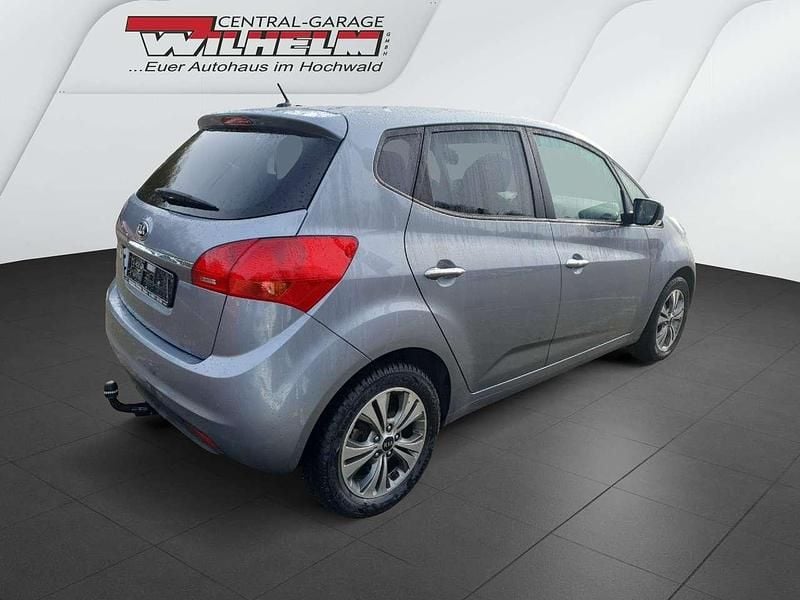 Gebraucht Kia Venga DREAM-TEAM Edition 125 PS (91 kW) 2018 (css) lunarsilber met. Kleinwagen