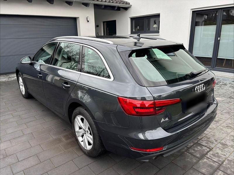 Gebraucht Audi A4 Ambiente 150 PS (110 kW) 2017 Grau Kombi