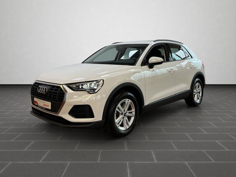 Ibisweiß (metallic) Gebraucht 2022 Audi Q3 Basis SUV | 27.470 € (Guter Preis) - Bild 1/4