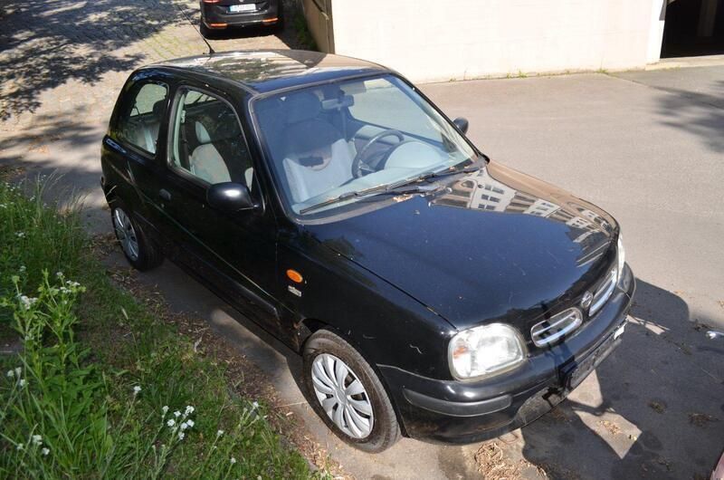 Schwarz Gebraucht 2000 Nissan Micra Kleinwagen | 1.500 € - Bild 1/4