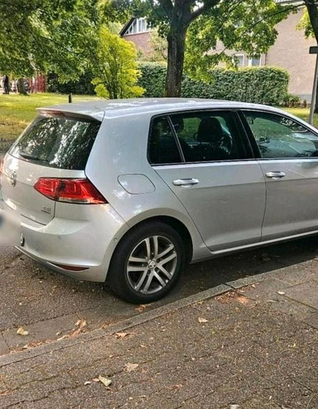 Silber Gebraucht 2013 VW Golf VI Coupé | 5.800 € (Fairer Preis) - Bild 1/4