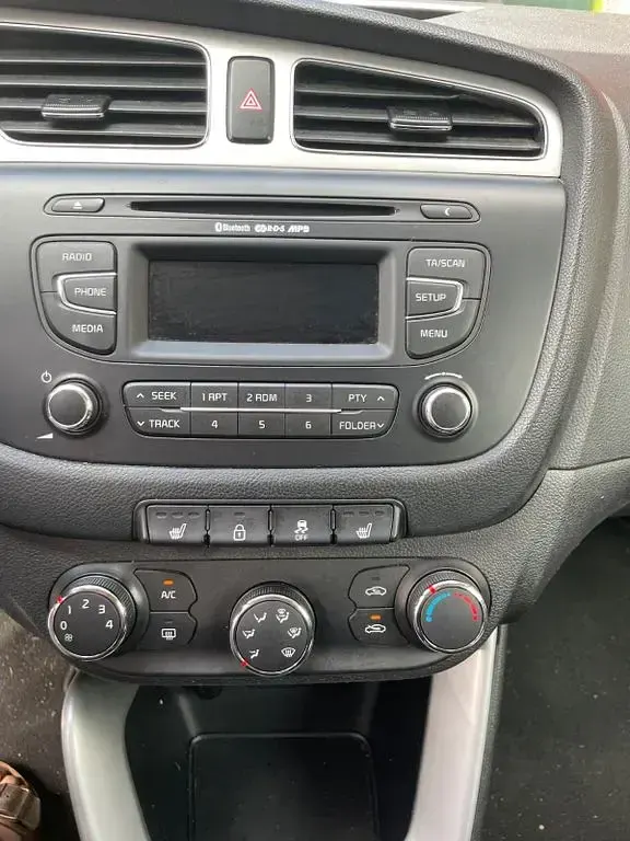 Gebraucht Kia Ceed Sportswagon Attract 99 PS (72 kW) 2013 Weiß Kombi