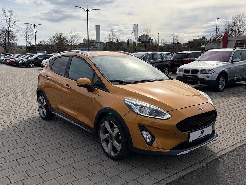 Gebraucht Ford Fiesta Active 125 PS (91 kW) 2018 Gelb Kleinwagen