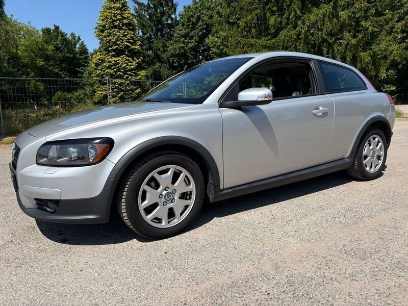 Silber Gebraucht 2007 Volvo C30 Momentum Kleinwagen | 4.650 € (Fairer Preis) - Bild 1/4