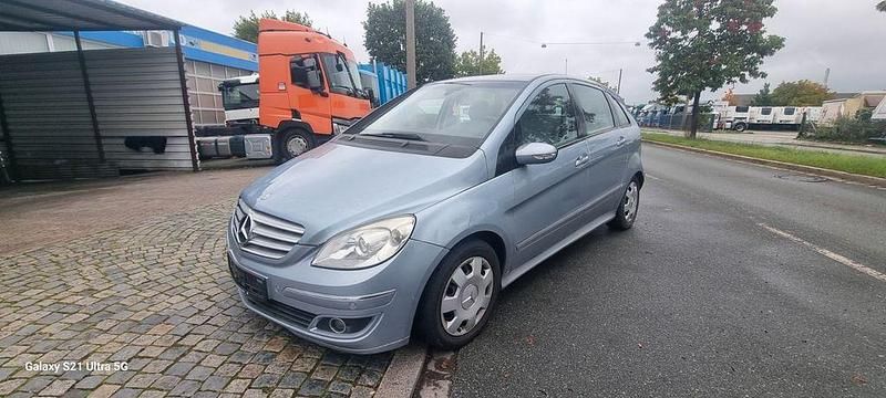 Gebraucht 2005 Mercedes 200 Limousine | 1.100 € (Superpreis) - Bild 1/4