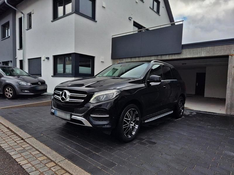Schwarz Gebraucht 2017 Mercedes GLE350 SUV | 29.499 € (Superpreis) - Bild 1/4