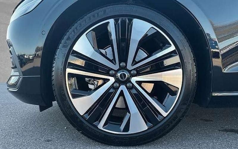 Gebraucht Volvo V60 Core 197 PS (144 kW) 2025 Schwarz Kombi