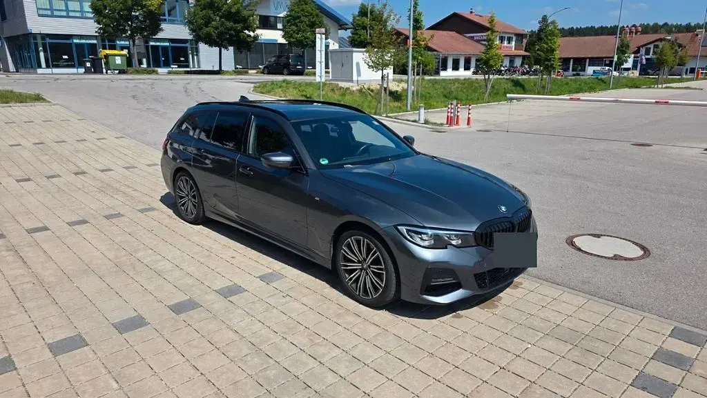 Gebraucht BMW 320 M Sport 190 PS (139 kW) 2020 Grau Kombi