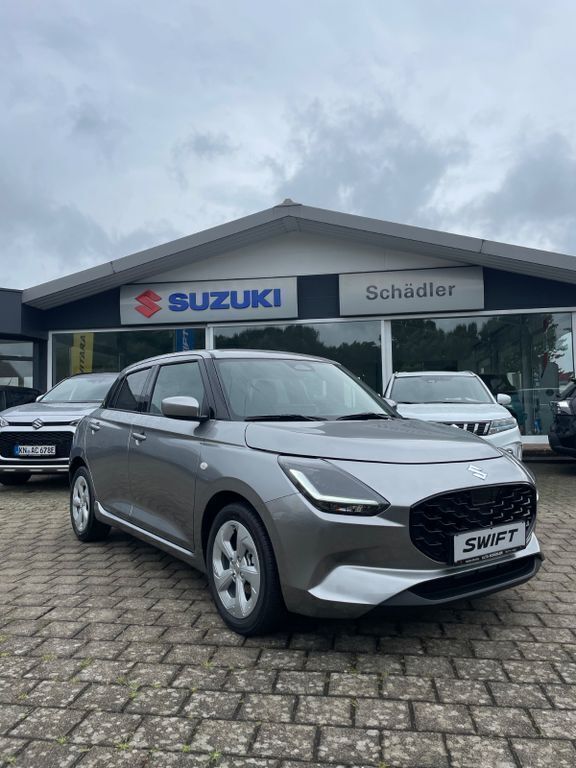 Silber Neu 2025 Suzuki Swift Comfort Limousine | 18.500 € - Bild 1/4