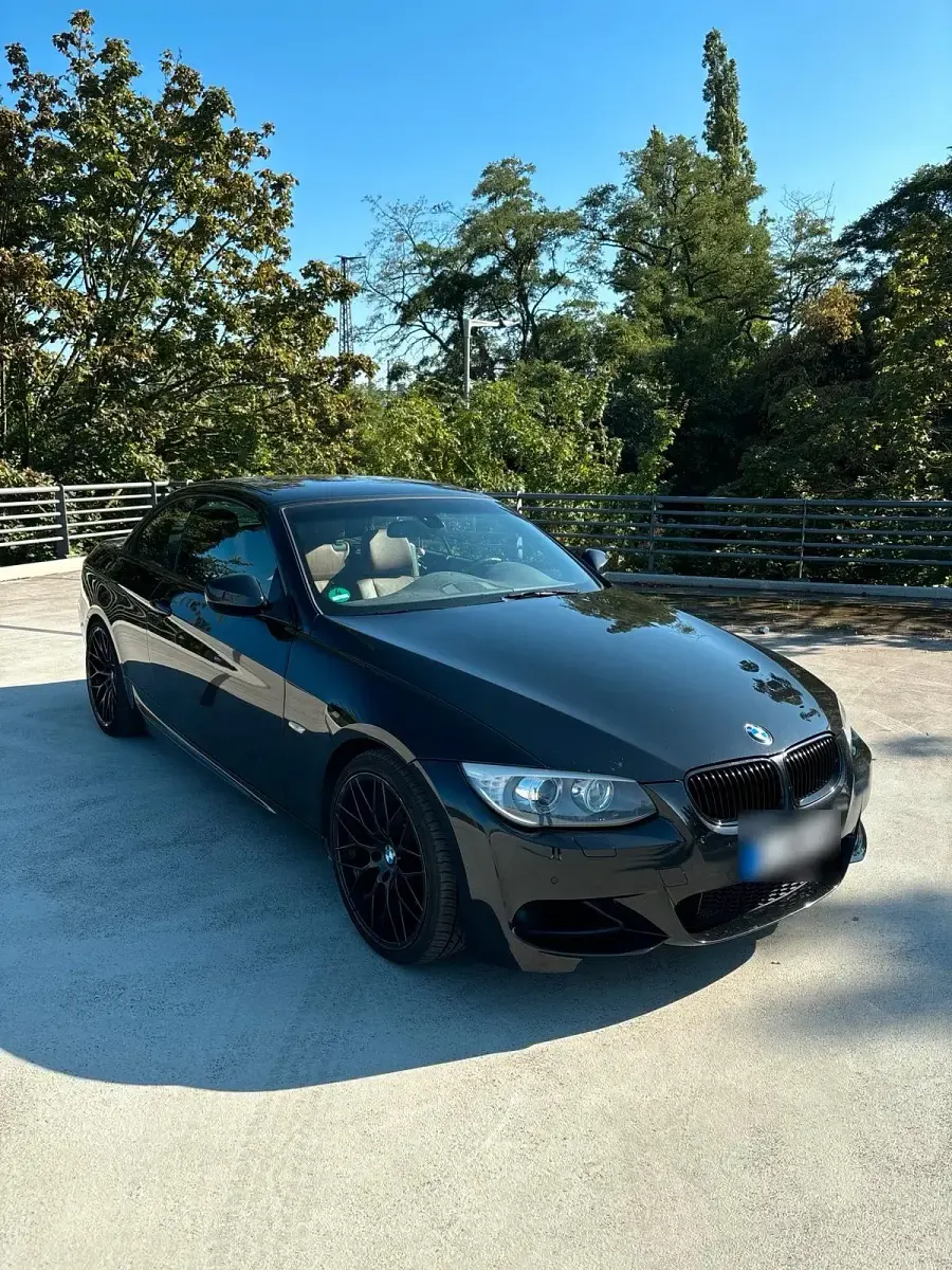 Gebraucht BMW 335 Cabriolet M Sport 306 PS (225 kW) 2012 Schwarz Cabrio