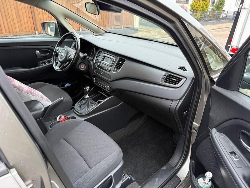 Gebraucht Kia Carens Edition 7 136 PS (100 kW) 2015 Silber Van / Kleinbus