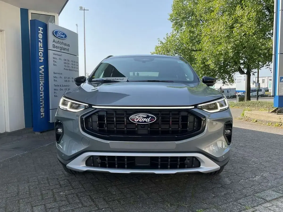 Gebraucht Ford Kuga Active X 242 PS (177 kW) 2025 Solarsilver metallic silber SUV