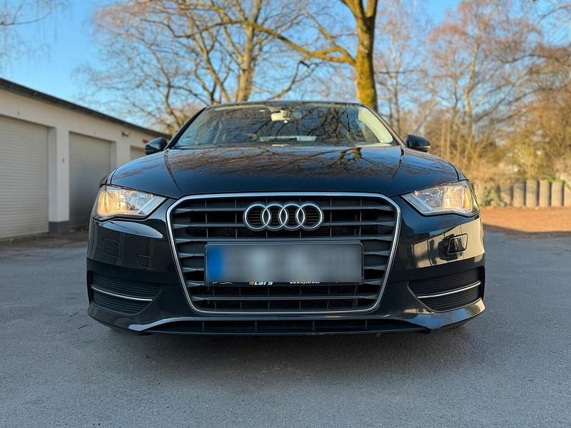 Gebraucht Audi A3 110 PS (80 kW) 2015 Schwarz Kleinwagen