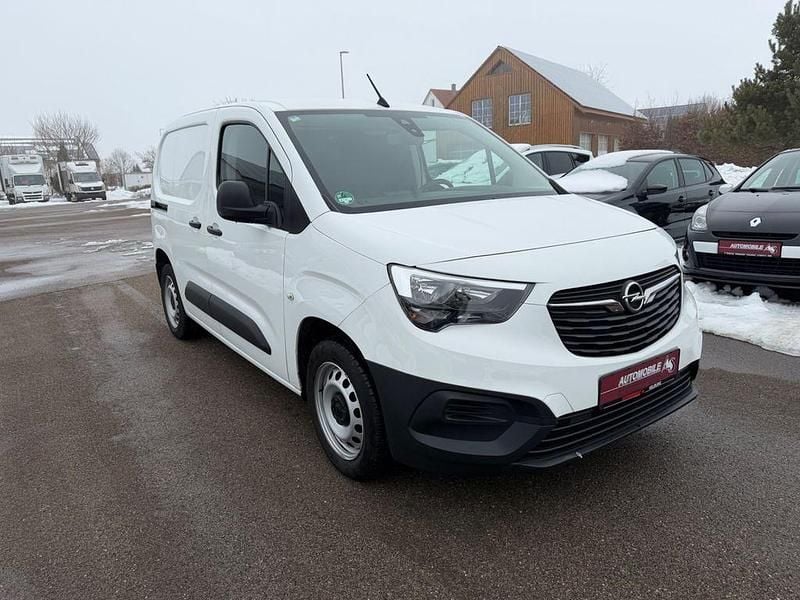 Gebraucht Opel Combo Edition 131 PS (96 kW) 2022 Weiß Van / Kleinbus