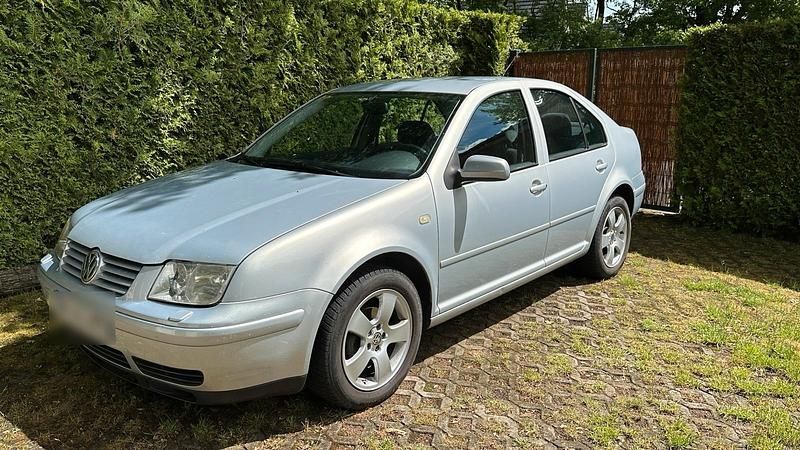 Silber Gebraucht 1999 VW Bora Limousine | 500 € (Superpreis) - Bild 1/4