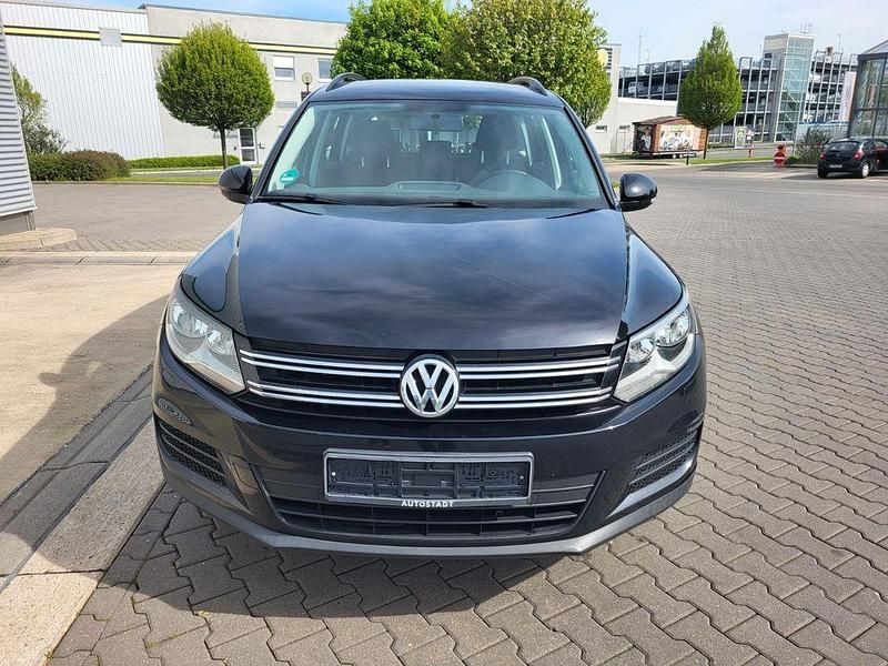 Gebraucht VW Tiguan Trendline 160 PS (117 kW) 2012 Schwarz SUV