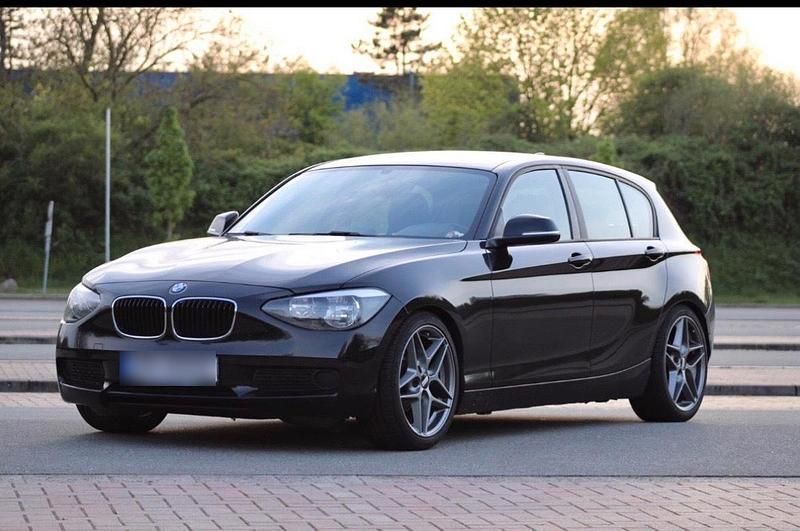 Gebraucht BMW 116 136 PS (100 kW) 2011 Schwarz Kleinwagen
