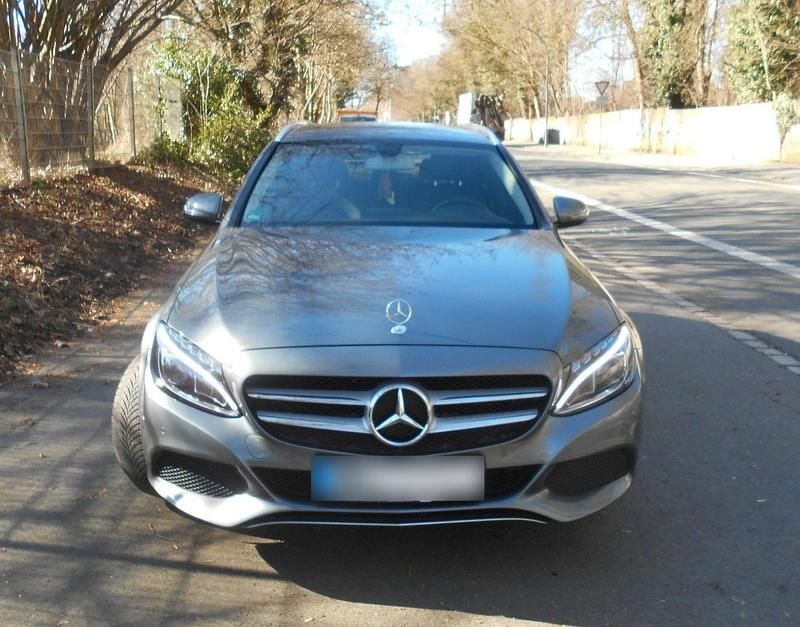 Gebraucht Mercedes C180 116 PS (85 kW) 2017 Grau Kombi