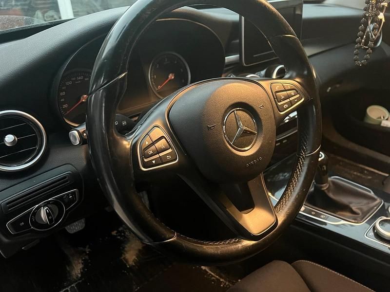 Gebraucht Mercedes C220 170 PS (125 kW) 2015 Schwarz Kombi