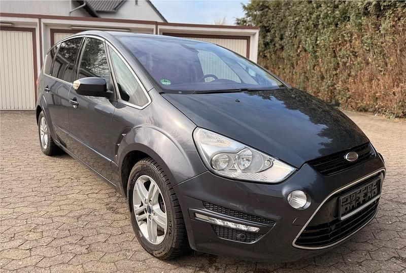 Gebraucht Ford S-MAX Titanium 203 PS (149 kW) 2010 Grau Van / Kleinbus